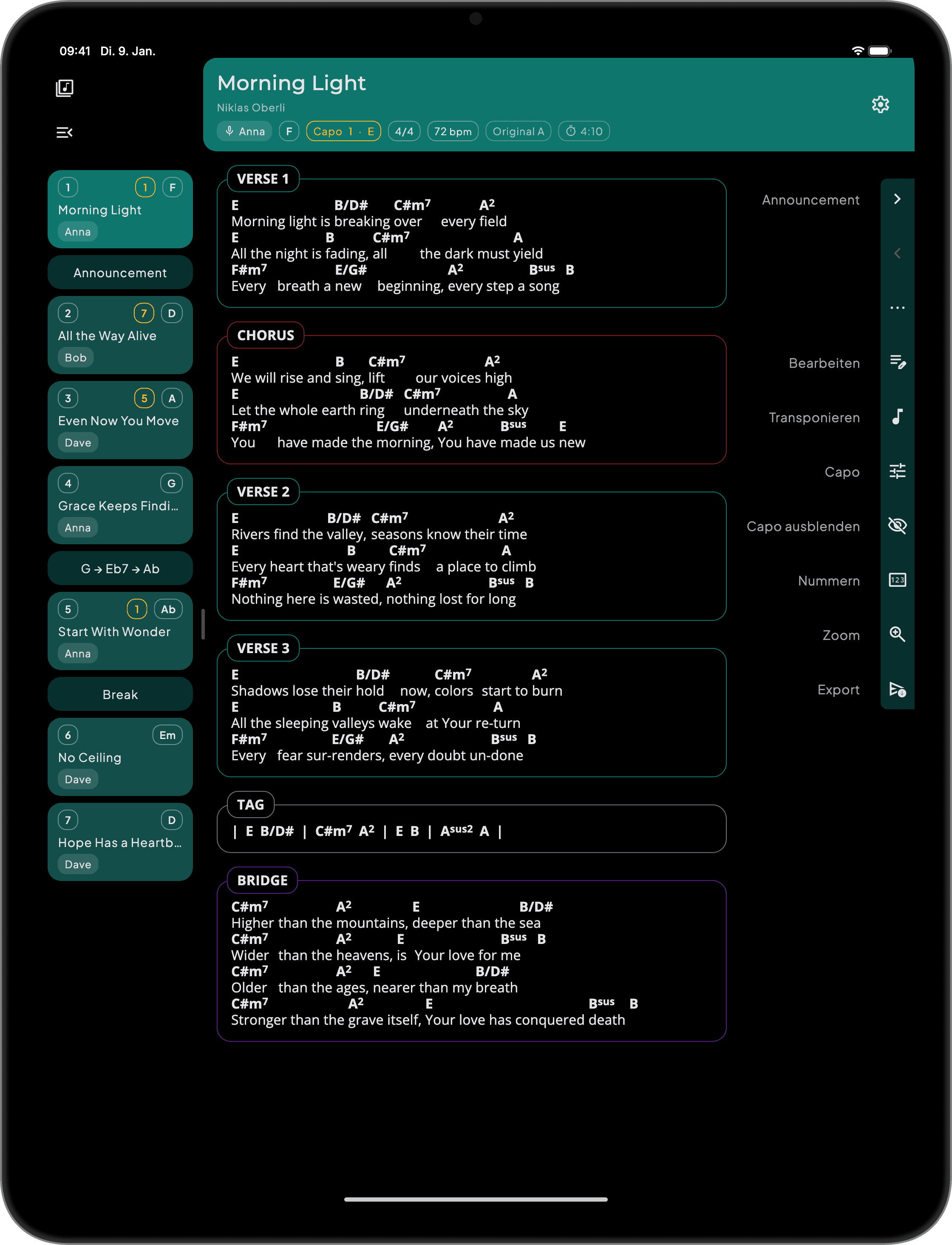 SONGUIDE Song-Ansicht auf einem Tablet mit Akkorden über dem Songtext